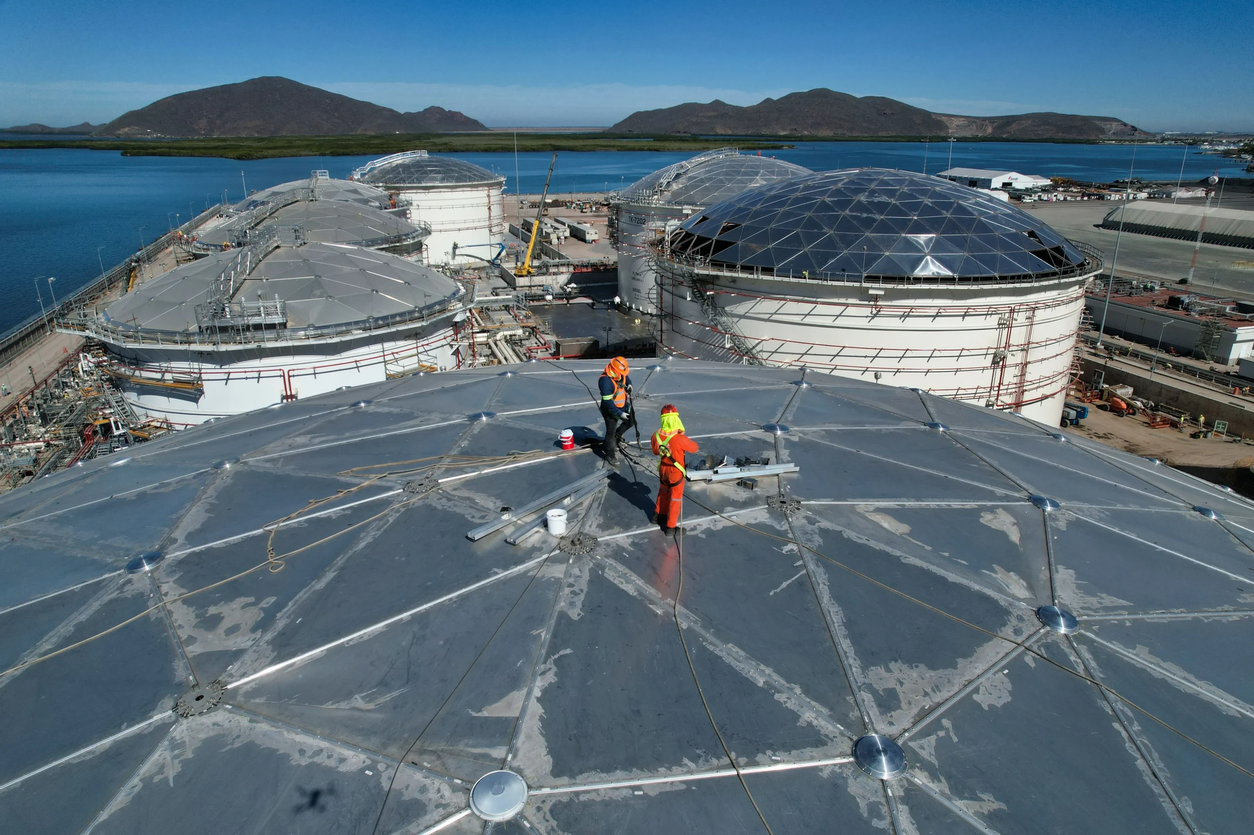 Techos y domos, hay servicio de instalación de domos